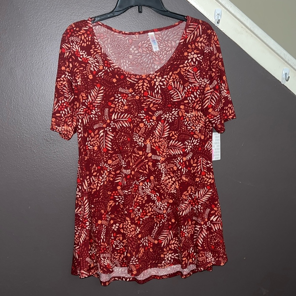 Lularoe Perfect Tee size medium